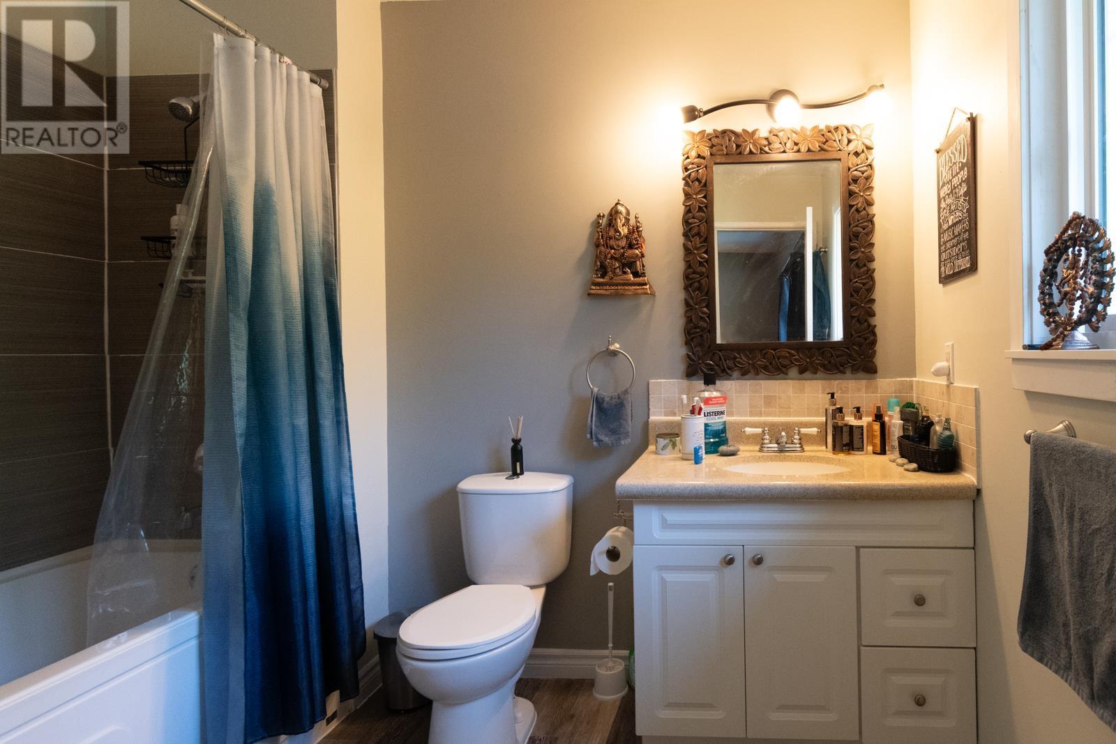 4642 Cochrane Road, Madeira Park, British Columbia  V0N 2H1 - Photo 12 - R2821401