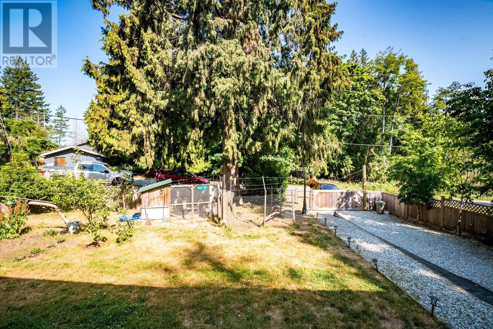 4642 Cochrane Road, Madeira Park, British Columbia  V0N 2H1 - Photo 5 - R2821401