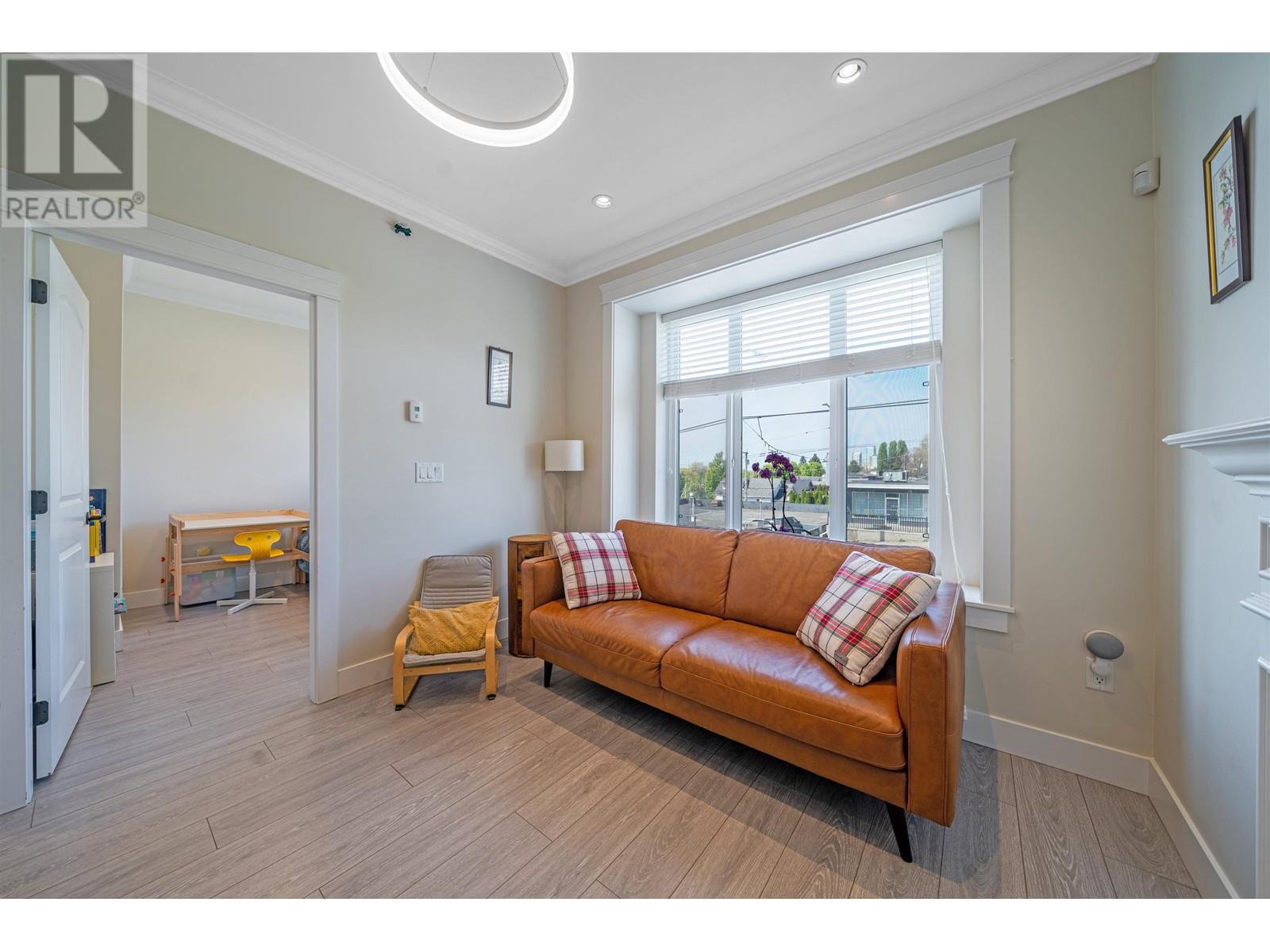 8026 Fraser Street, Vancouver, British Columbia  V5X 3X4 - Photo 6 - R2807338