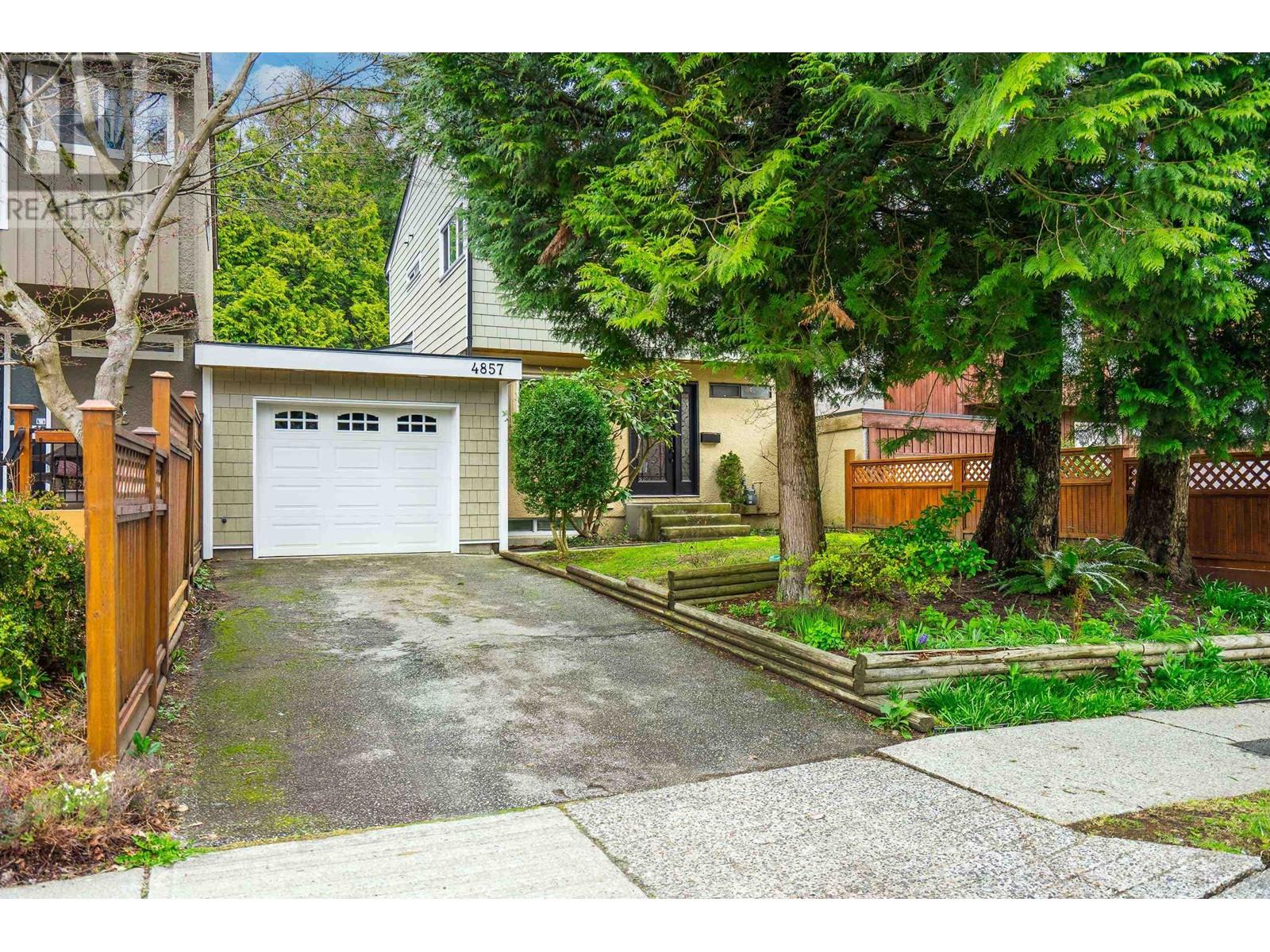 4857 Greentree Place, Burnaby, British Columbia  V5G 3V4 - Photo 2 - R2828451