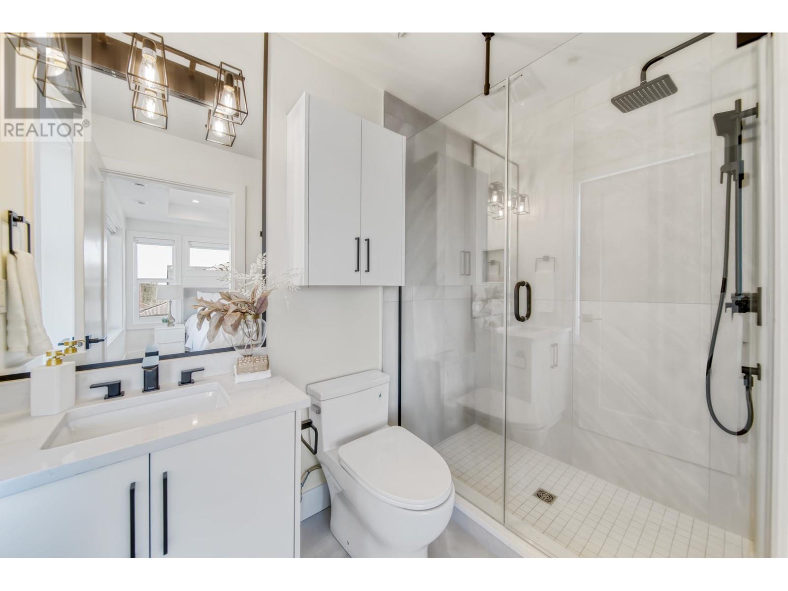 1 2537 E 20th Avenue, Vancouver, British Columbia  V5M 2T5 - Photo 10 - R2827420