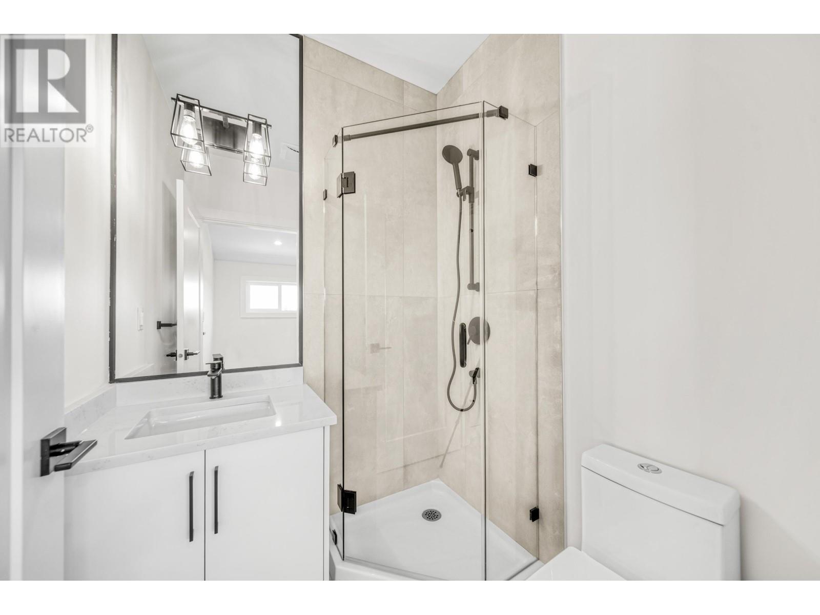 1 2537 E 20th Avenue, Vancouver, British Columbia  V5M 2T5 - Photo 13 - R2827420