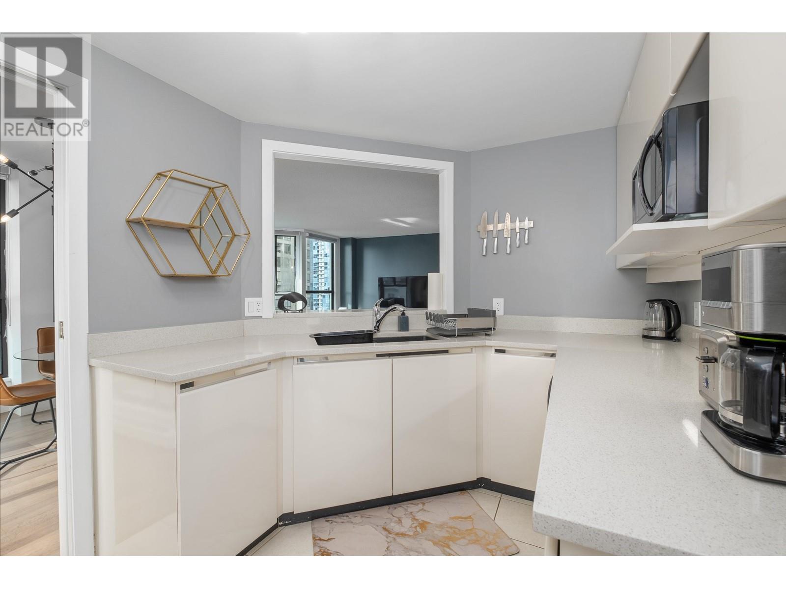401 789 Jervis Street, Vancouver, British Columbia  V6E 2B1 - Photo 11 - R2826533