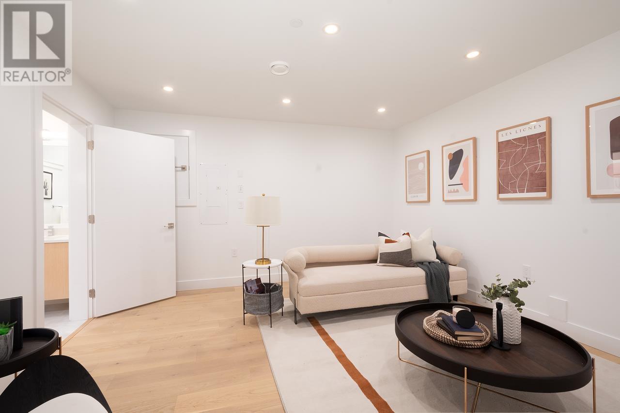 3055 E 8th Avenue, Vancouver, British Columbia  V5M 1X4 - Photo 32 - R2828634