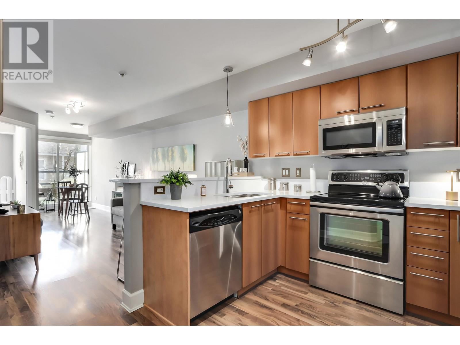 305 1718 Venables Street, Vancouver, British Columbia  V5L 2H4 - Photo 2 - R2828647