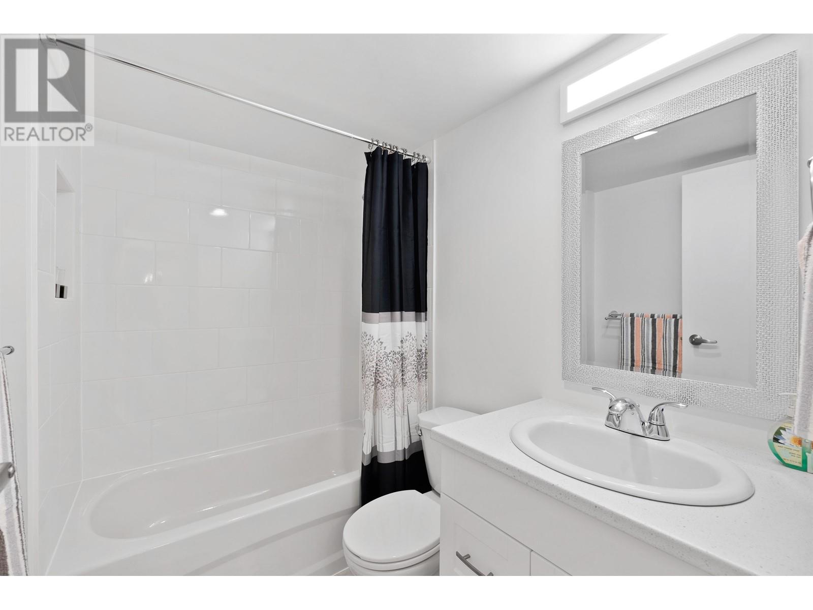 113 9620 Manchester Drive, Burnaby, British Columbia  V3N 4R2 - Photo 11 - R2828654