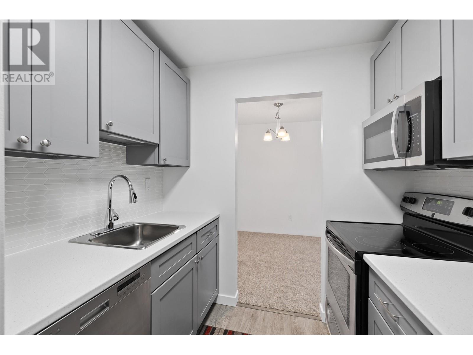 113 9620 Manchester Drive, Burnaby, British Columbia  V3N 4R2 - Photo 14 - R2828654