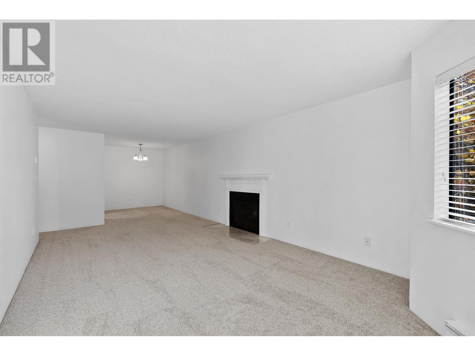 113 9620 Manchester Drive, Burnaby, British Columbia  V3N 4R2 - Photo 4 - R2828654