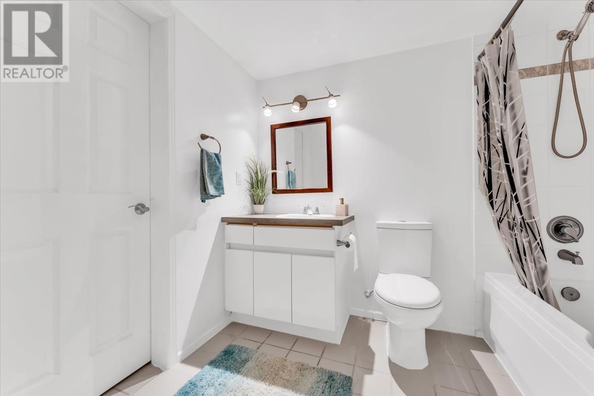 202 3075 Primrose Lane, Coquitlam, British Columbia  V3B 7S2 - Photo 12 - R2828660