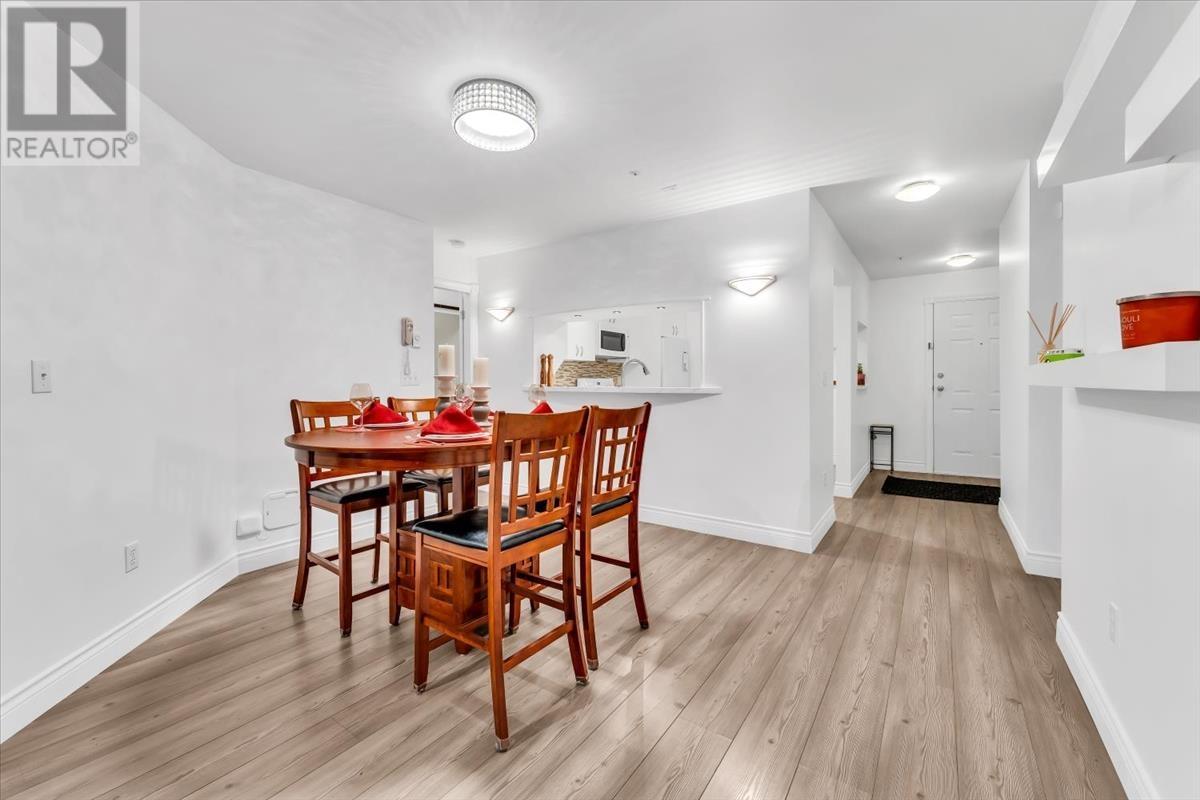 202 3075 Primrose Lane, Coquitlam, British Columbia  V3B 7S2 - Photo 8 - R2828660