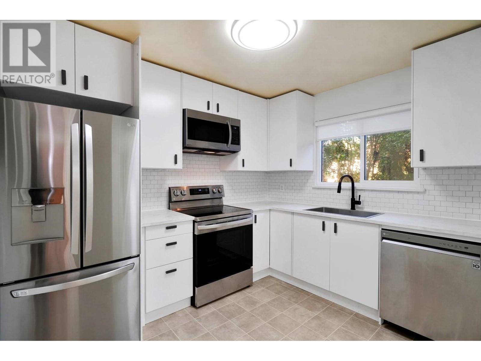 12117 Schmidt Crescent, Maple Ridge, British Columbia  V2X 8A2 - Photo 1 - R2828678