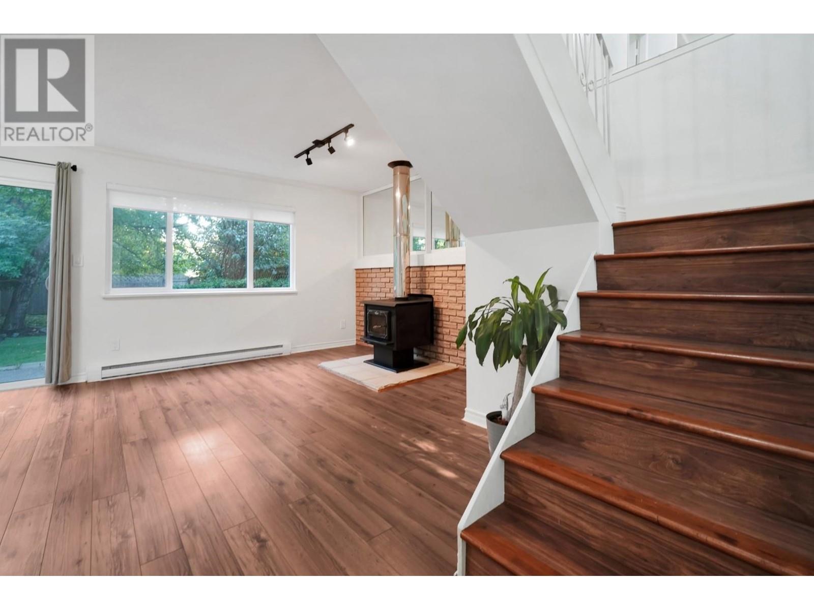 12117 Schmidt Crescent, Maple Ridge, British Columbia  V2X 8A2 - Photo 13 - R2828678