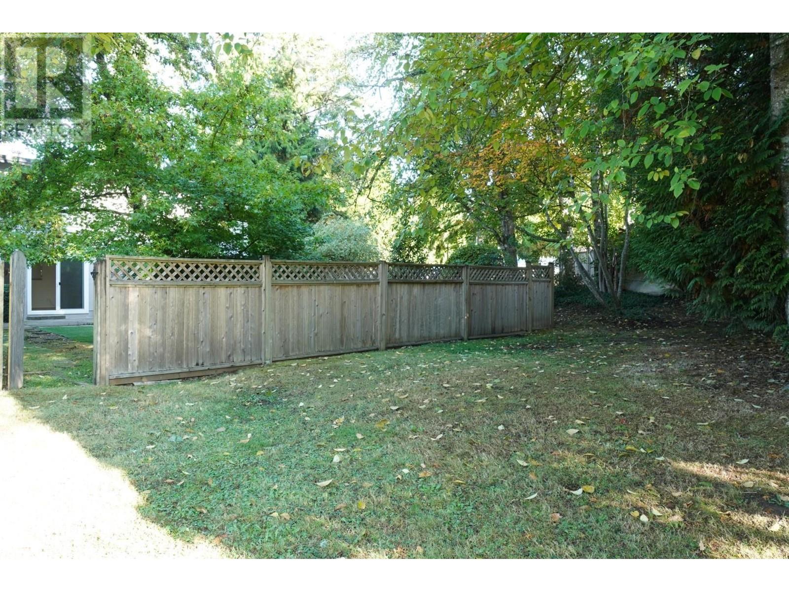 12117 Schmidt Crescent, Maple Ridge, British Columbia  V2X 8A2 - Photo 30 - R2828678