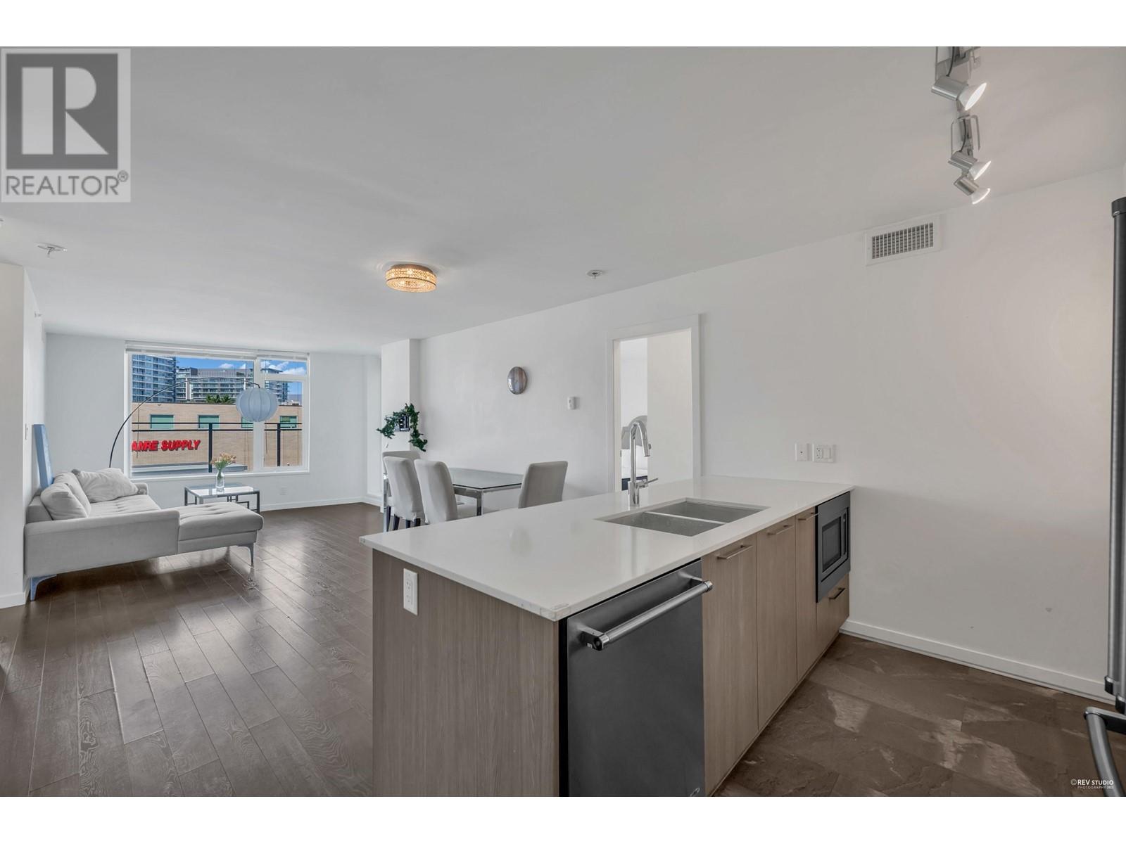 310 7688 ALDERBRIDGE WAY, richmond, British Columbia