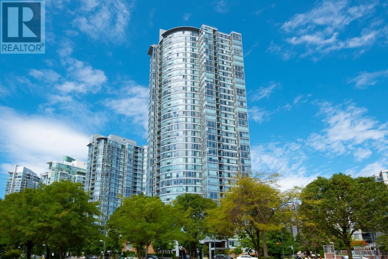 3702 1033 Marinaside Crescent, Vancouver, British Columbia  V6Z 3A3 - Photo 2 - R2828688