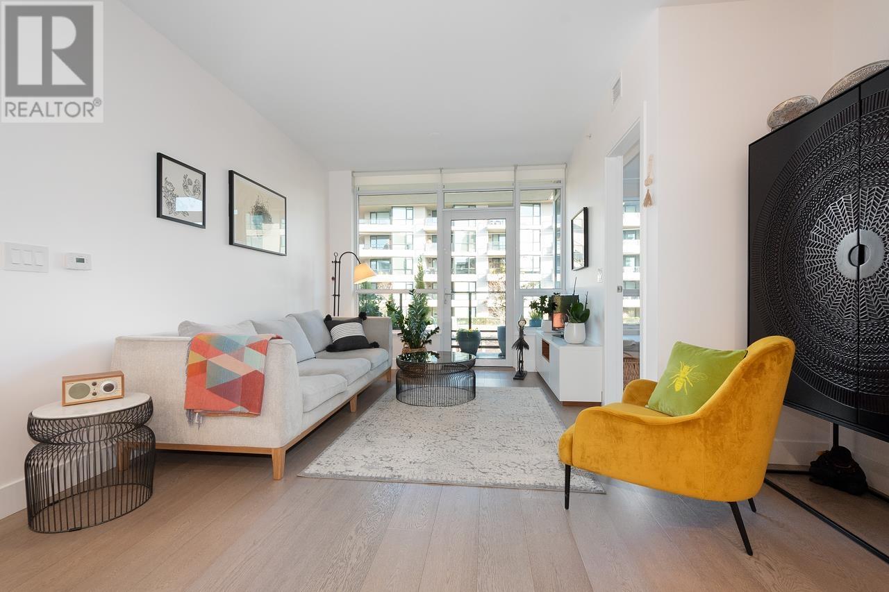 414 177 W 3rd Street, North Vancouver, British Columbia  V7M 0G5 - Photo 2 - R2828689