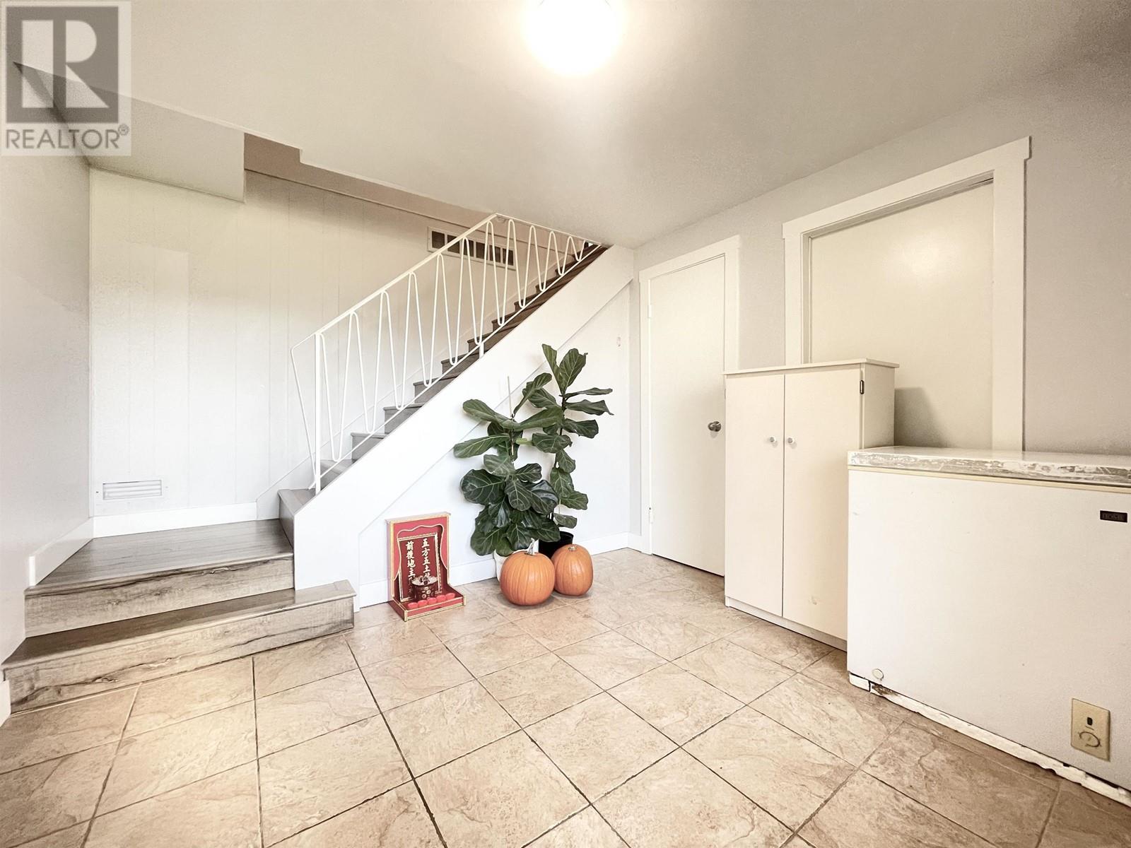 1621 Como Lake Avenue, Coquitlam, British Columbia  V3J 3P7 - Photo 17 - R2828624