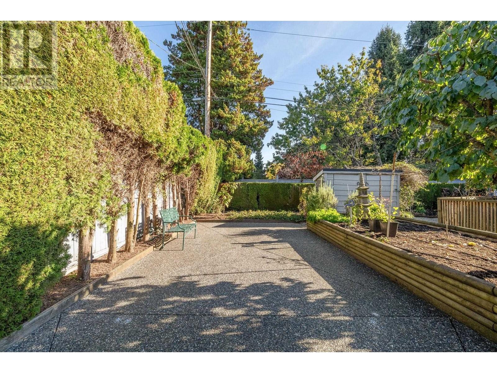 1332 Tatlow Avenue, North Vancouver, British Columbia  V7P 2Z6 - Photo 30 - R2828640