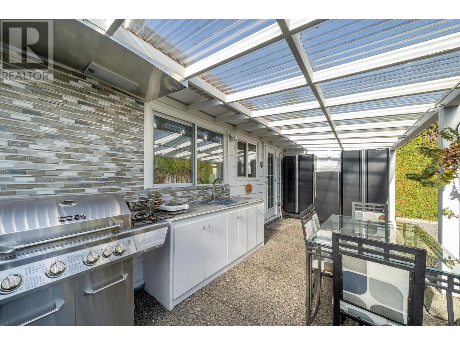 1332 Tatlow Avenue, North Vancouver, British Columbia  V7P 2Z6 - Photo 33 - R2828640