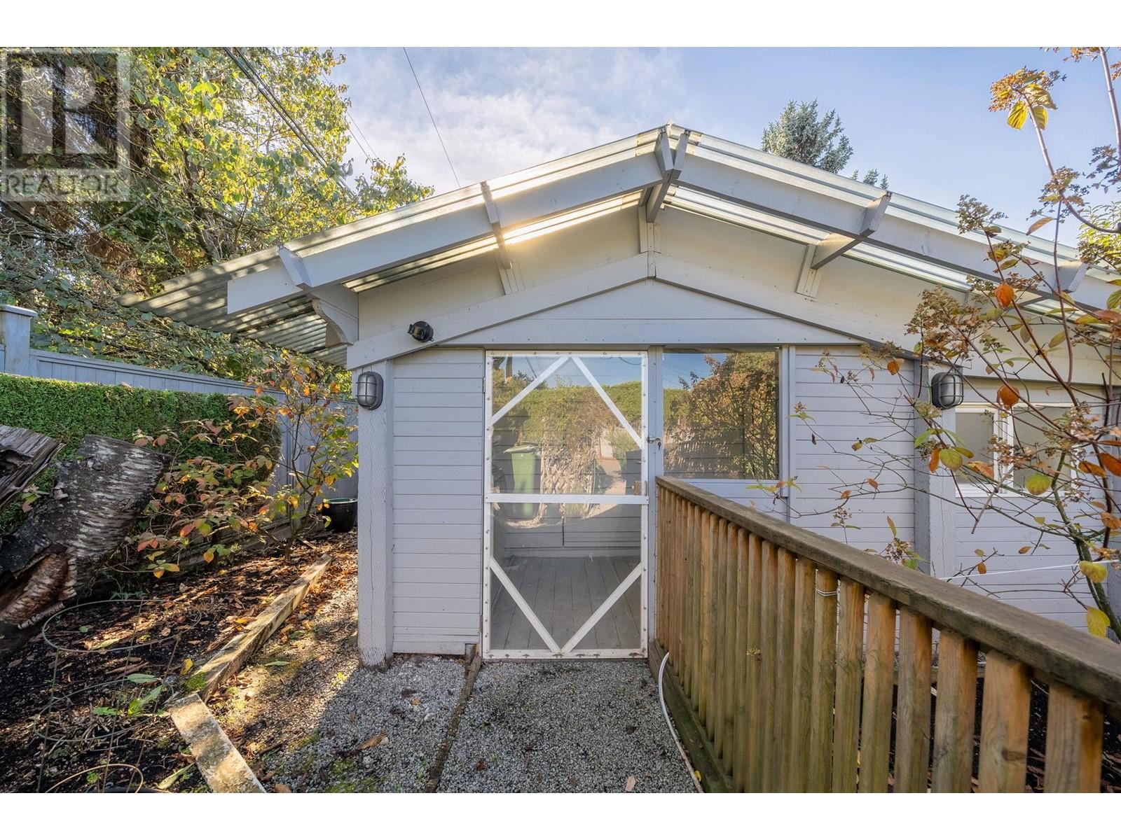 1332 Tatlow Avenue, North Vancouver, British Columbia  V7P 2Z6 - Photo 34 - R2828640