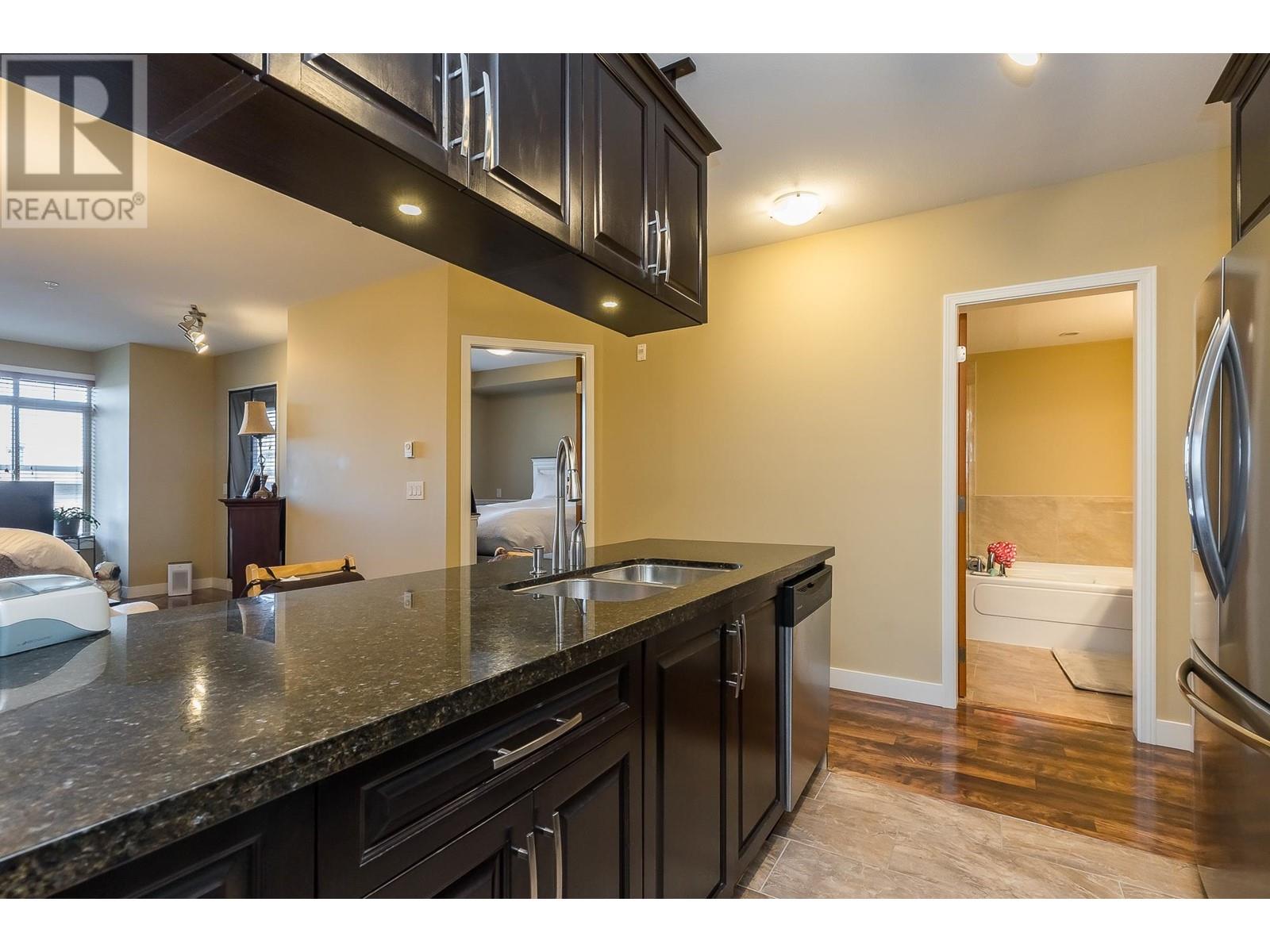 310 11887 Burnett Street, Maple Ridge, British Columbia  V2X 6P6 - Photo 9 - R2828681