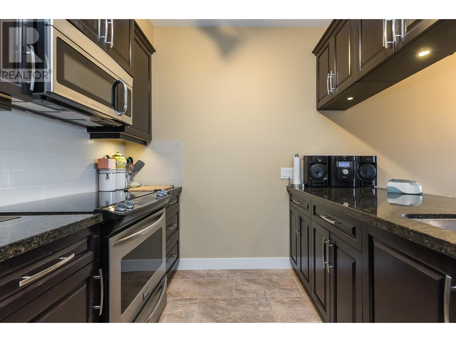 310 11887 Burnett Street, Maple Ridge, British Columbia  V2X 6P6 - Photo 6 - R2828681