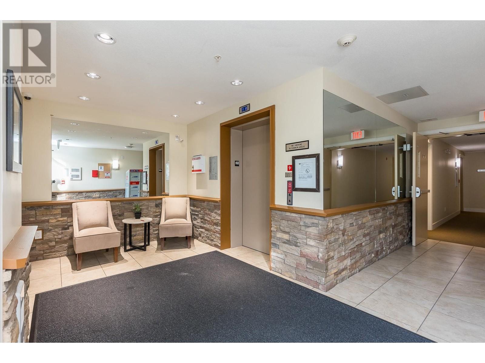 310 11887 Burnett Street, Maple Ridge, British Columbia  V2X 6P6 - Photo 3 - R2828681