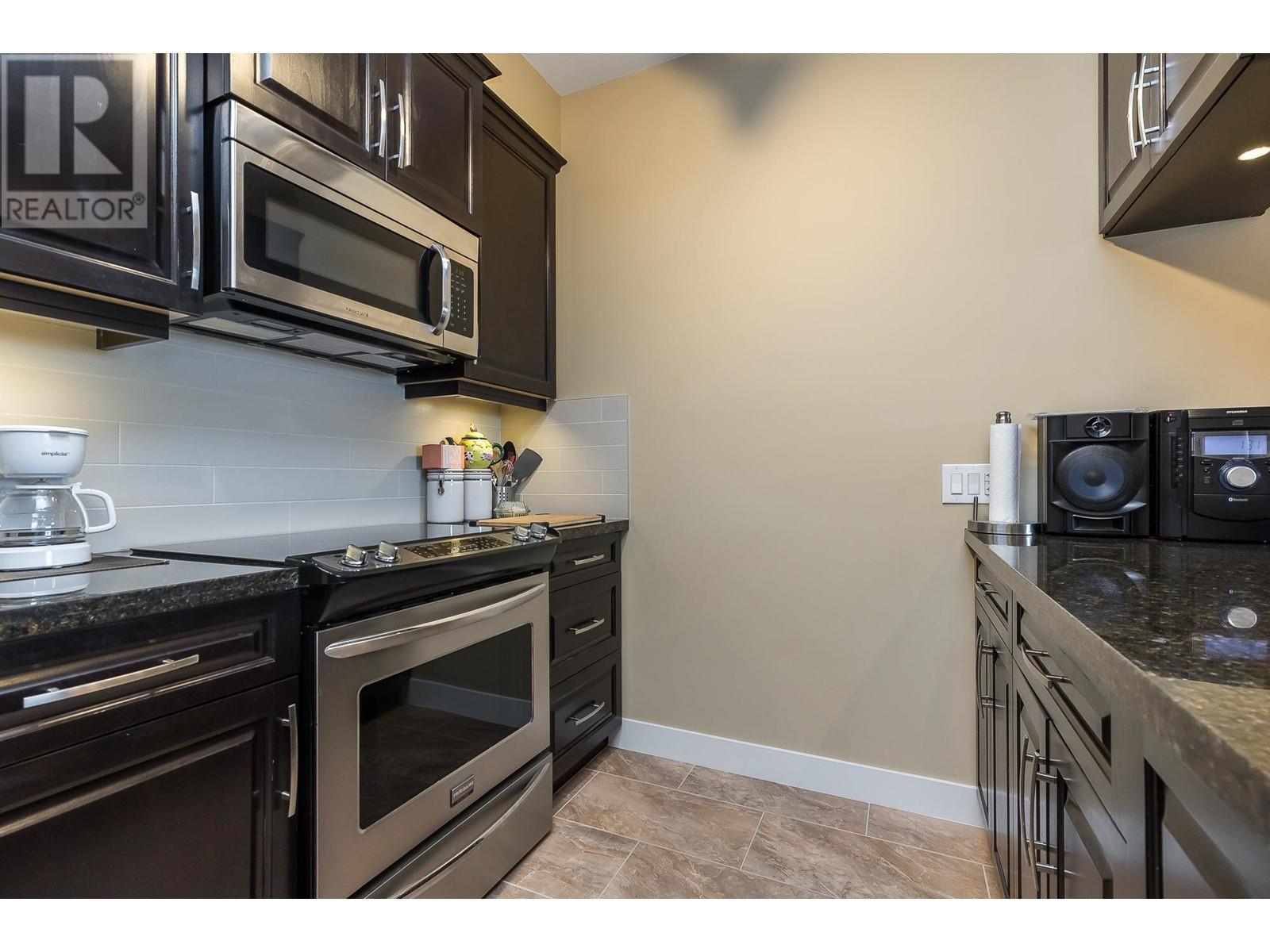 310 11887 Burnett Street, Maple Ridge, British Columbia  V2X 6P6 - Photo 5 - R2828681