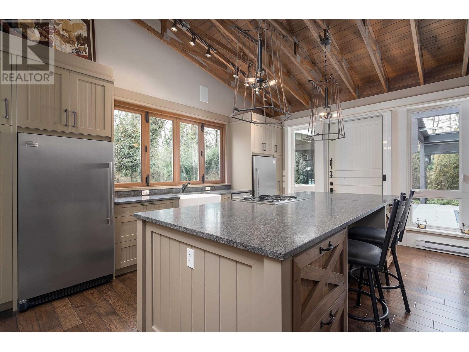 593 Riverside Drive, North Vancouver, British Columbia  V7H 1V4 - Photo 36 - R2791253