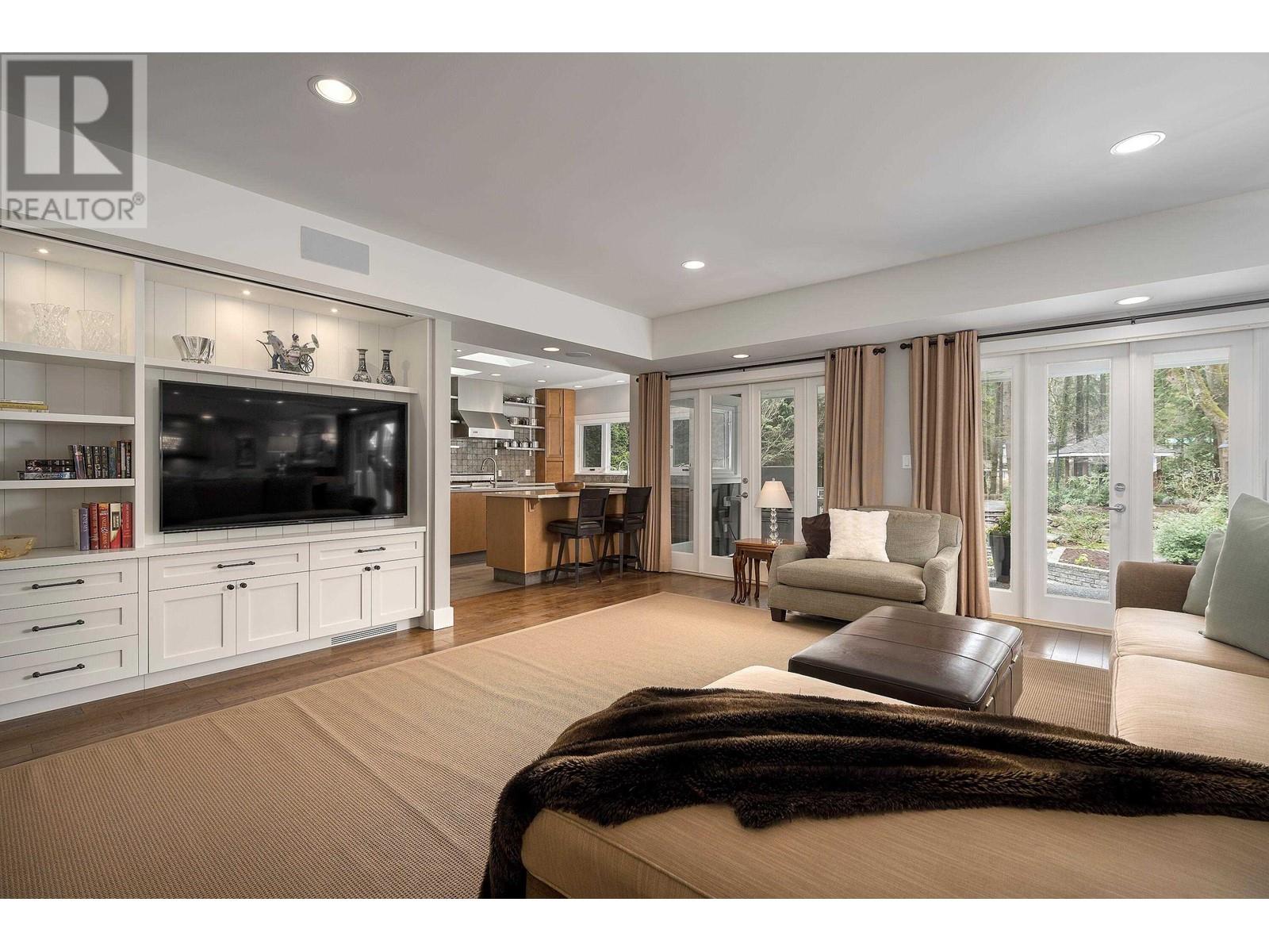 593 Riverside Drive, North Vancouver, British Columbia  V7H 1V4 - Photo 12 - R2791253
