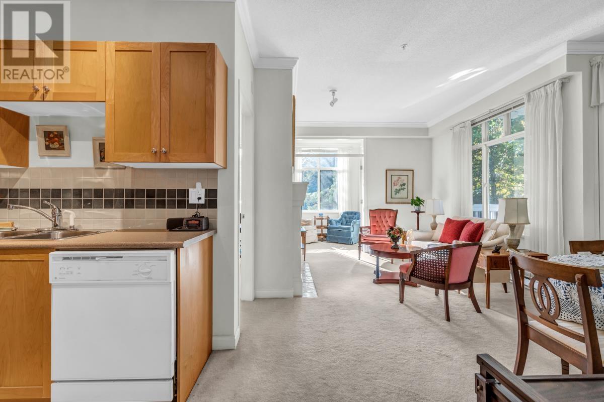 204 1675 W 10th Avenue, Vancouver, British Columbia  V6J 2A2 - Photo 5 - R2828568