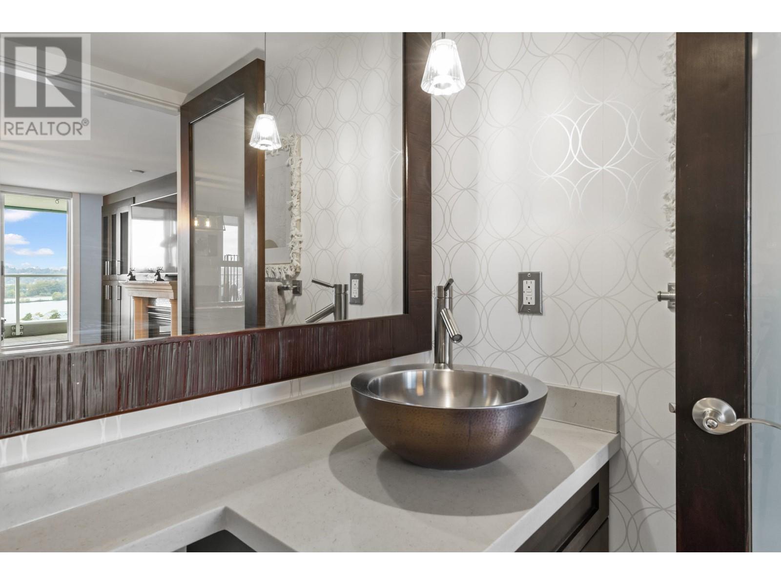 1901 1250 Quayside Drive, New Westminster, British Columbia  V3M 6E2 - Photo 24 - R2828457
