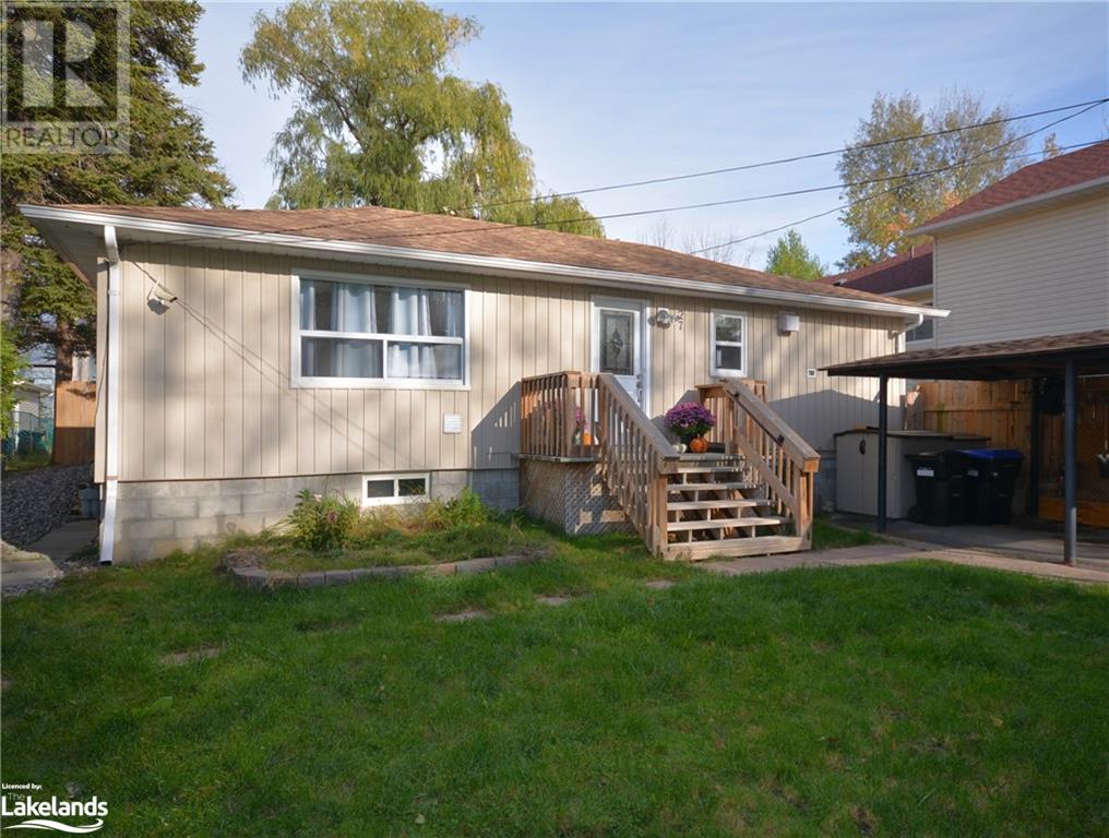 27 47th Street S, Wasaga Beach, Ontario  L9Z 1Y6 - Photo 1 - 40503629