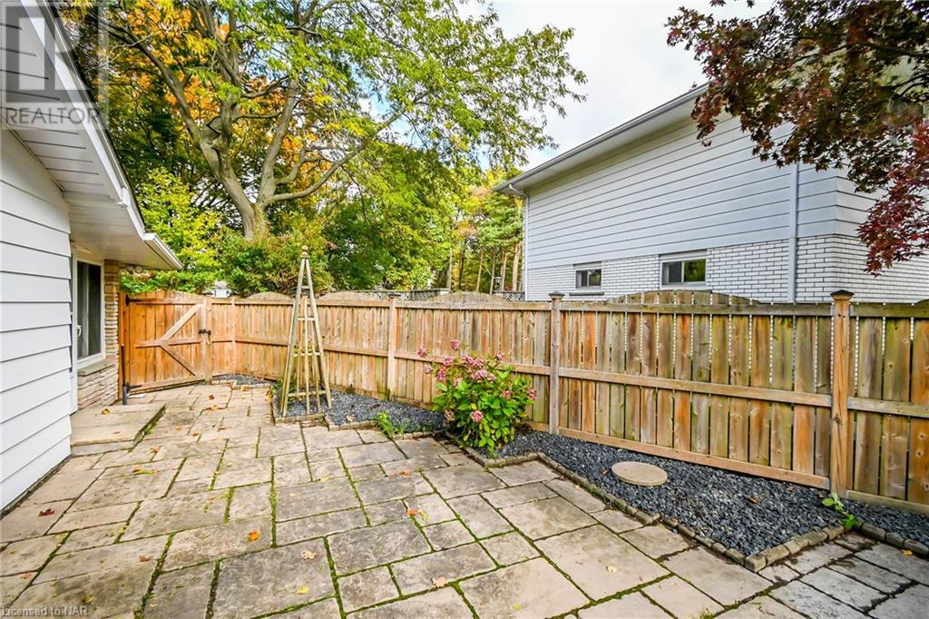 1 LAKEWOOD Crescent Port Colborne