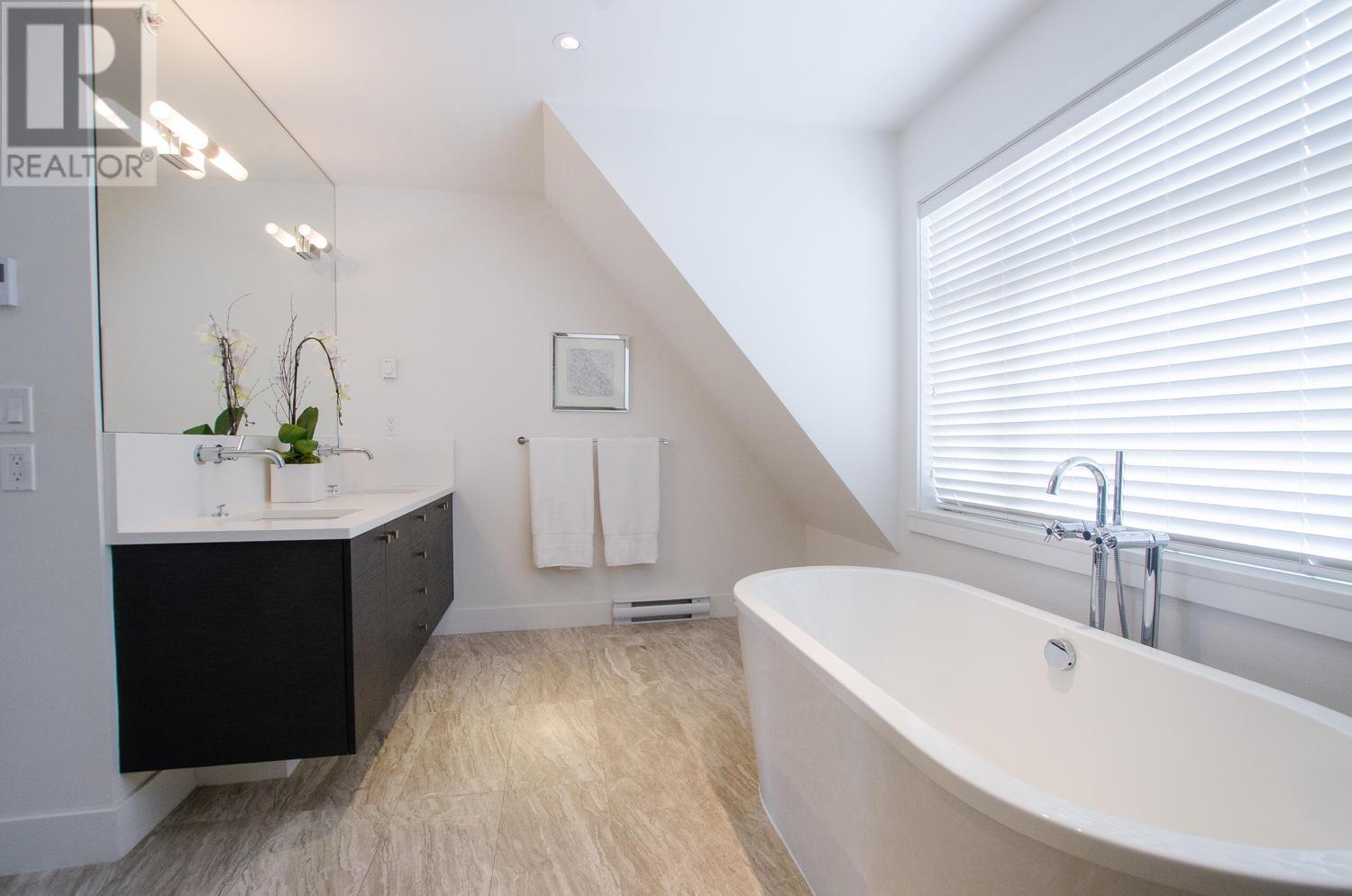 4931 Mackenzie Street, Vancouver, British Columbia  V6N 1G8 - Photo 17 - R2823943