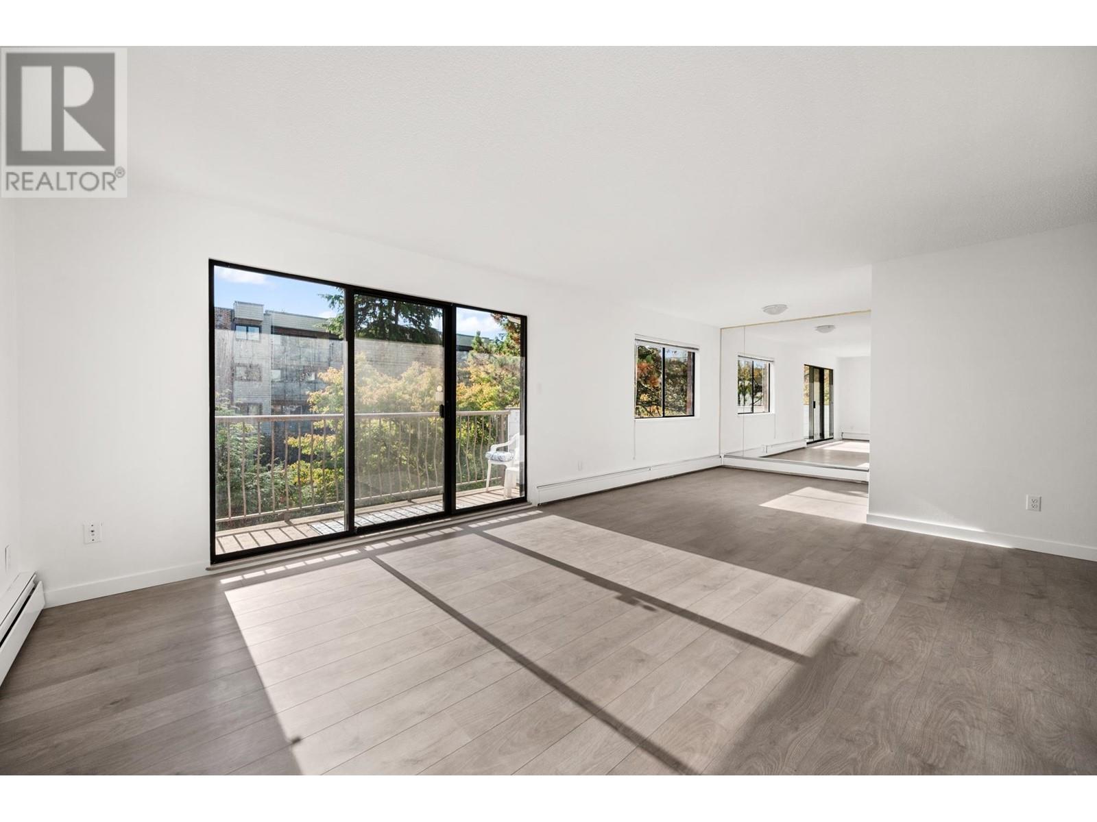 434 1065 E 8th Avenue, Vancouver, British Columbia  V5T 1V1 - Photo 2 - R2828692