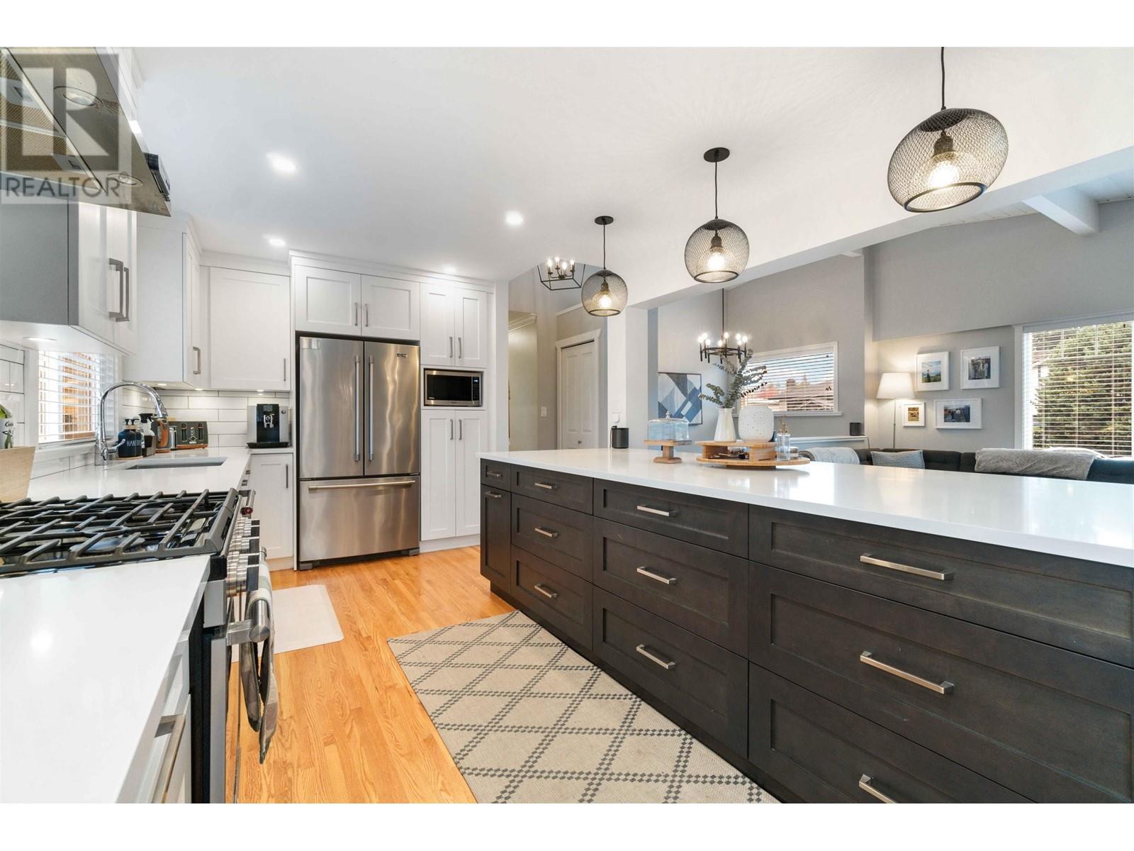 1380 Grover Avenue, Coquitlam, British Columbia  V3J 3G2 - Photo 11 - R2828652