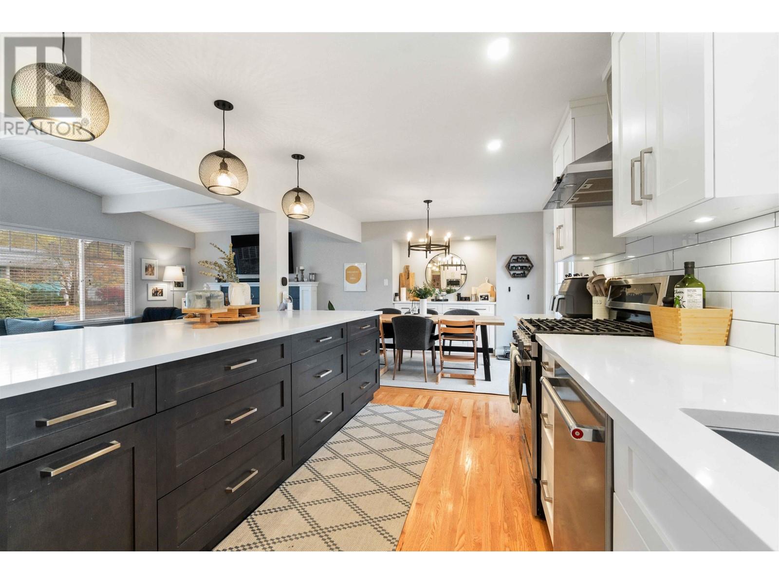 1380 Grover Avenue, Coquitlam, British Columbia  V3J 3G2 - Photo 12 - R2828652