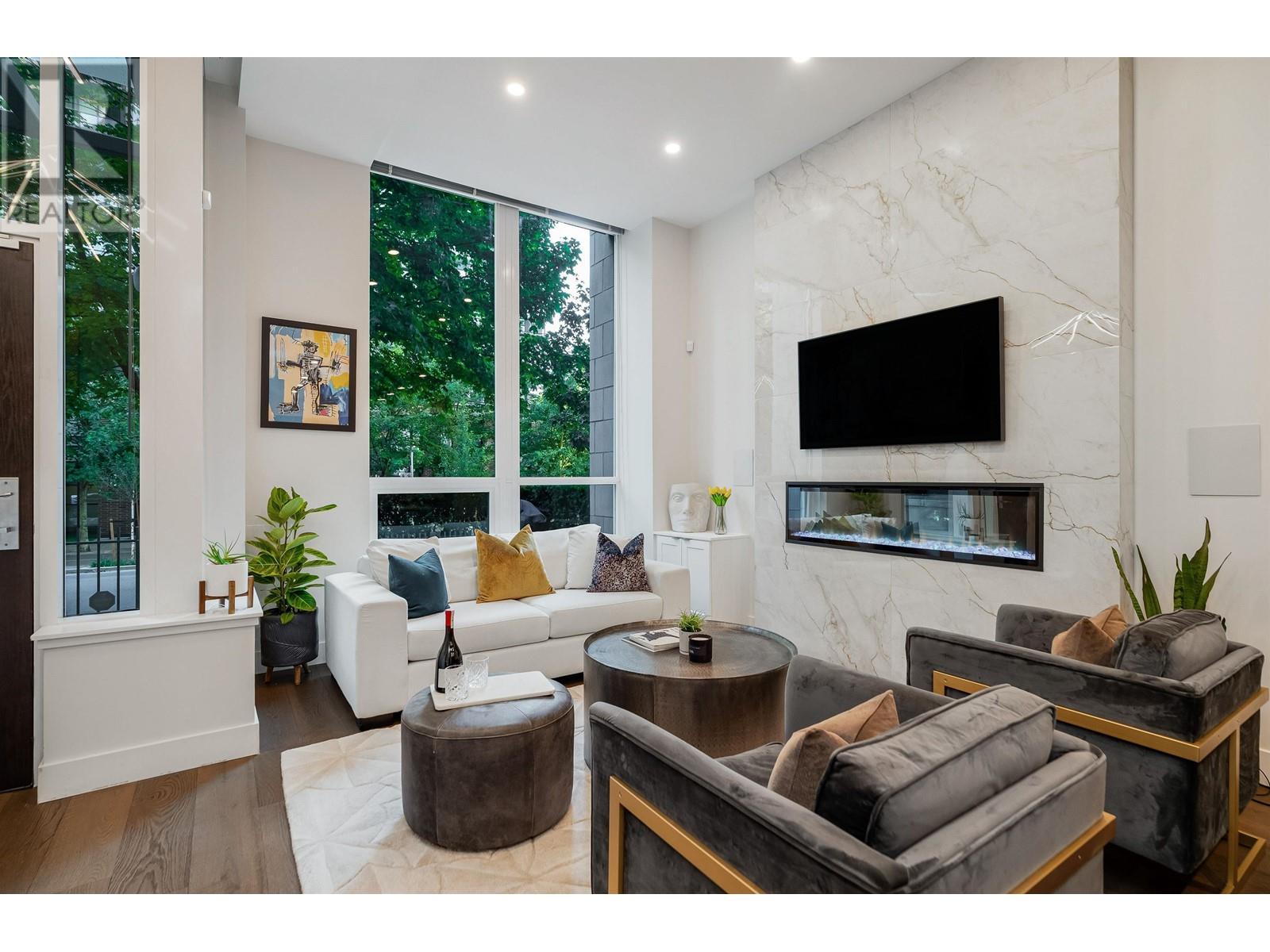 1065 Richards Street, Vancouver, British Columbia  V6B 0C2 - Photo 3 - R2811523