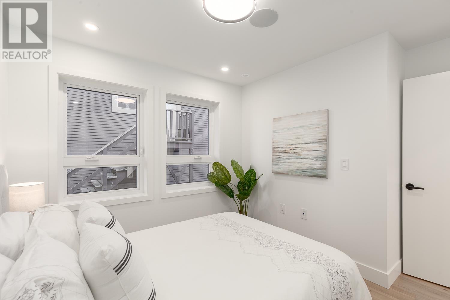 2033 Kitchener Street, Vancouver, British Columbia  V5L 2W6 - Photo 31 - R2828711