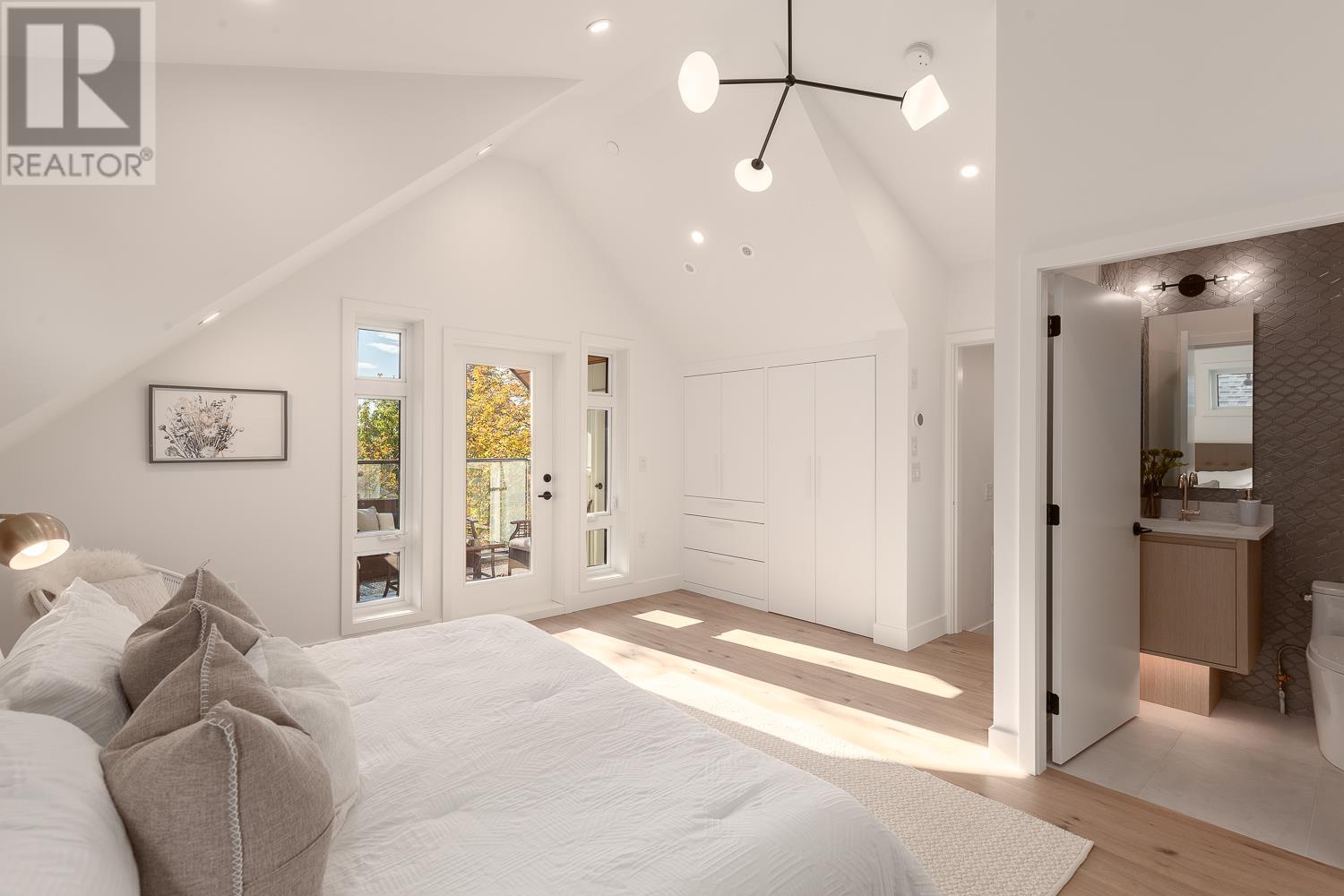 2033 Kitchener Street, Vancouver, British Columbia  V5L 2W6 - Photo 35 - R2828711