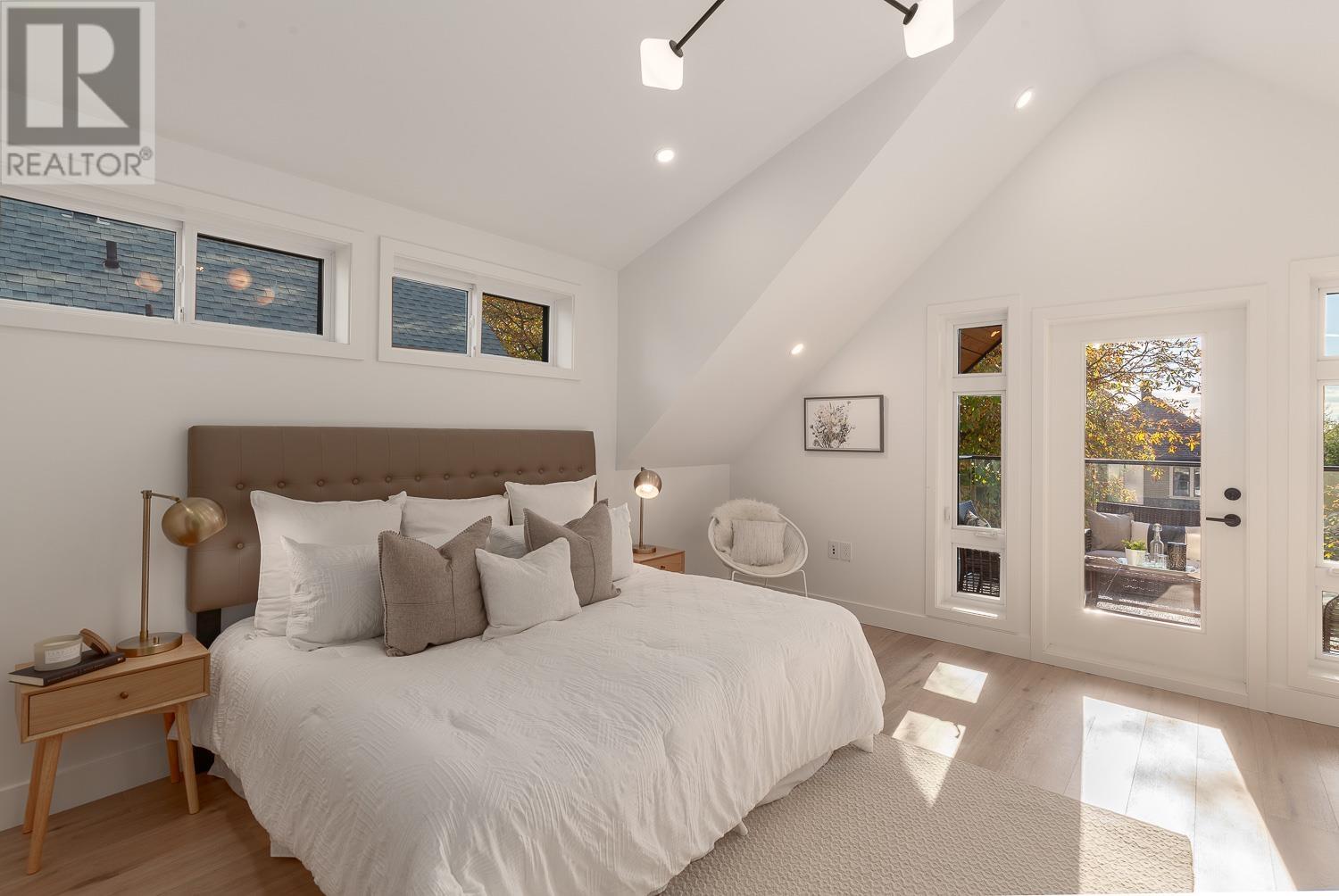 2033 Kitchener Street, Vancouver, British Columbia  V5L 2W6 - Photo 36 - R2828711