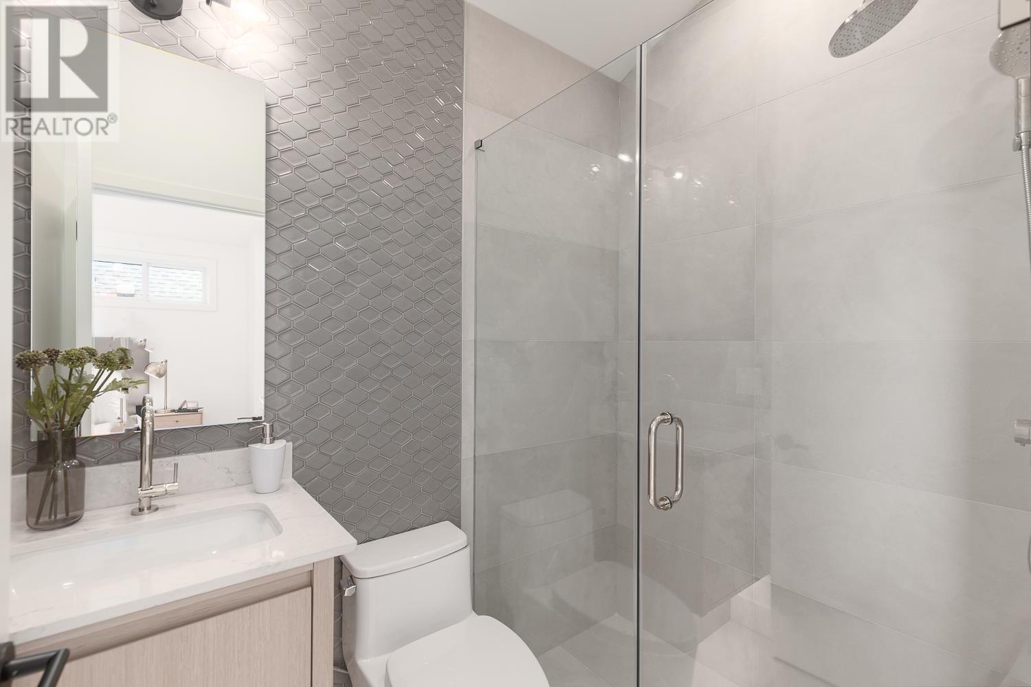 2033 Kitchener Street, Vancouver, British Columbia  V5L 2W6 - Photo 37 - R2828711