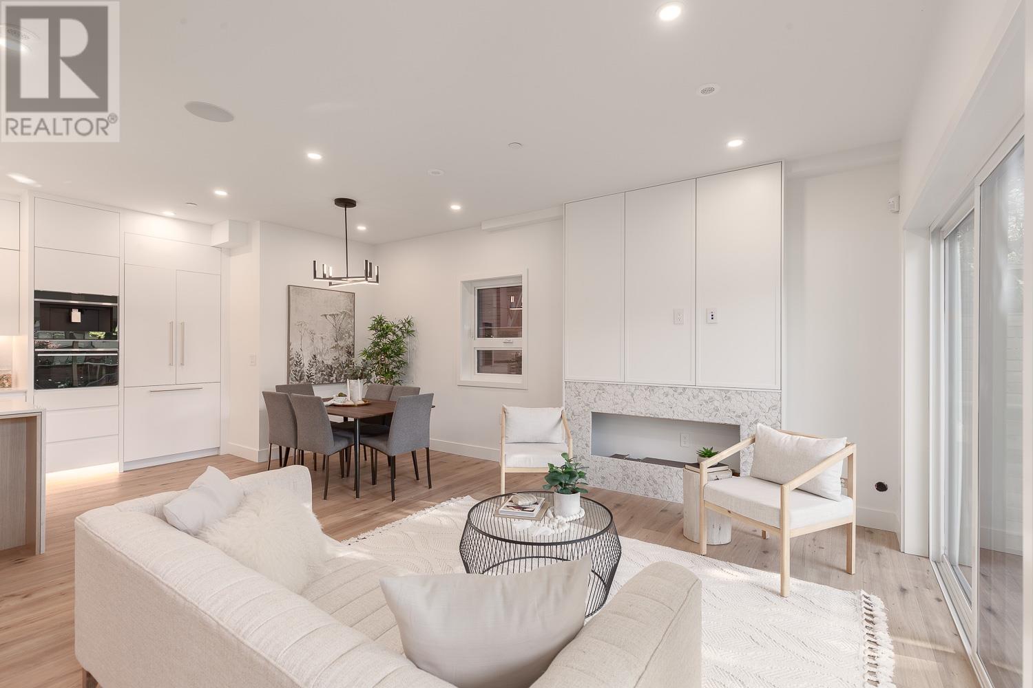 2033 Kitchener Street, Vancouver, British Columbia  V5L 2W6 - Photo 6 - R2828711