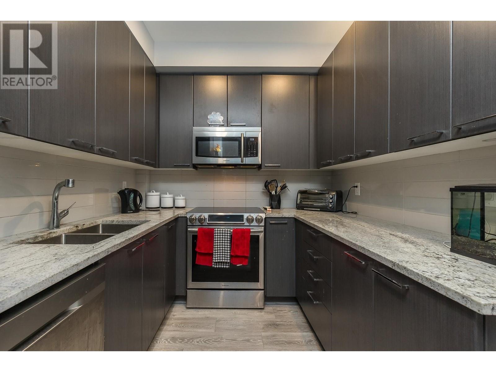 302 22315 122 Avenue, Maple Ridge, British Columbia  V2X 4K7 - Photo 4 - R2828733
