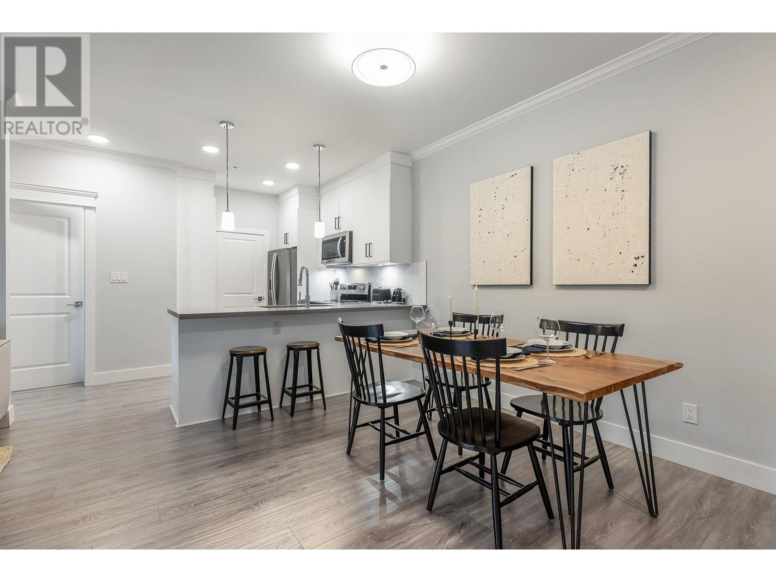 406 2229 Atkins Avenue, Port Coquitlam, British Columbia  V3C 0H2 - Photo 3 - R2828737