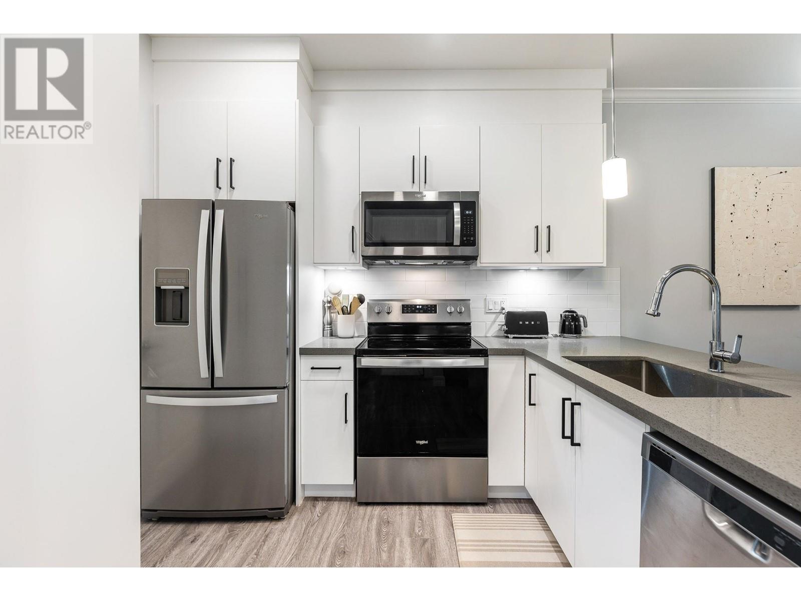 406 2229 Atkins Avenue, Port Coquitlam, British Columbia  V3C 0H2 - Photo 5 - R2828737