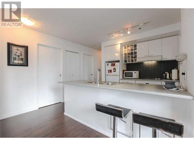 908 111 W Georgia Street, Vancouver, British Columbia  V6B 1T8 - Photo 3 - R2828739