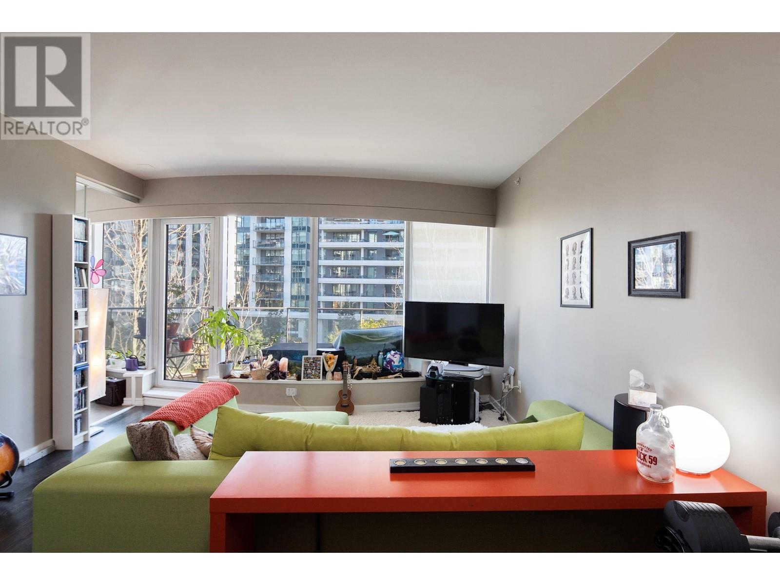 404 1661 Ontario Street, Vancouver, British Columbia  V5Y 0C3 - Photo 4 - R2828788