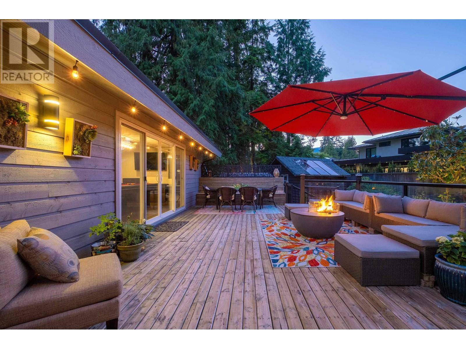 4128 Virginia Crescent, North Vancouver, British Columbia  V7R 3Z6 - Photo 4 - R2828721